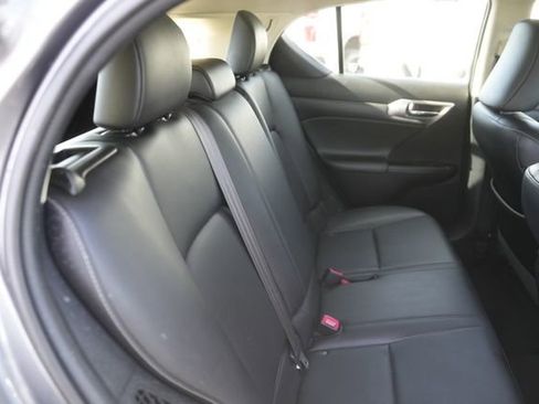 Used 2015 Lexus CT 200h w/ Seat Comfort Package image 17