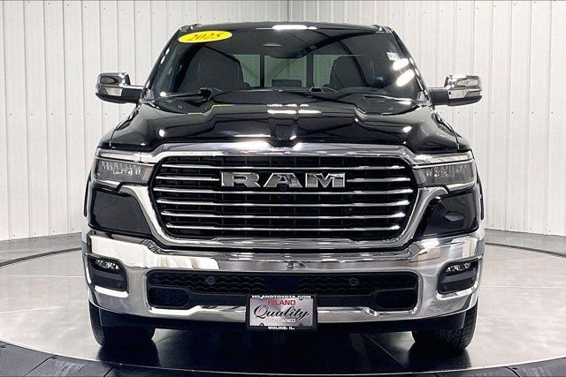 Used 2025 RAM 1500 Laramie AWD/4WD image 2