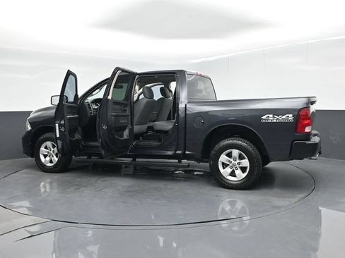 Used 2018 RAM 1500 Express AWD/4WD image 64
