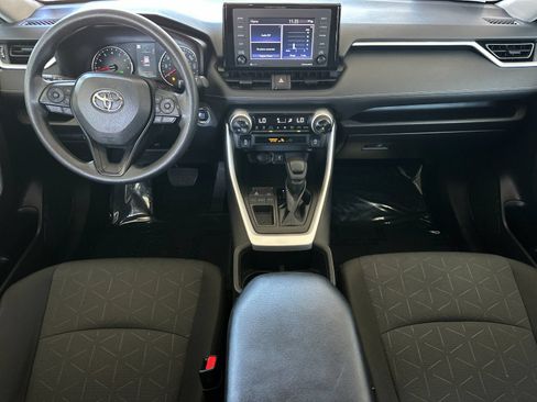 Used 2022 Toyota RAV4 XLE w/ Convenience Package FWD image 12