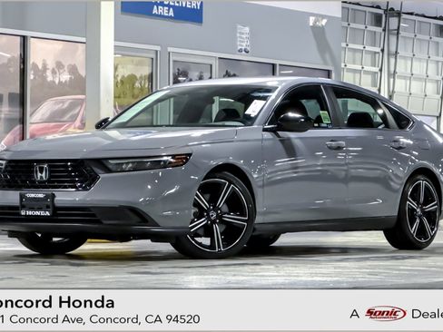 Used 2023 Honda Accord Sport image 1