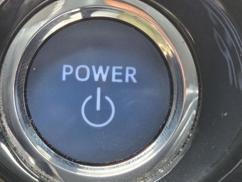 Used 2017 Toyota Prius Prime Advanced image 18