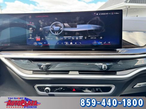 Used 2025 BMW X7 xDrive40i AWD/4WD image 29