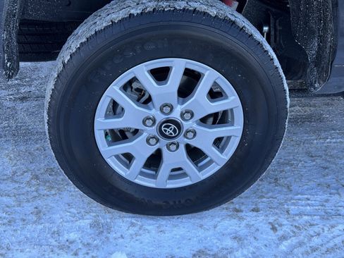 Used 2025 Toyota Tacoma SR5 image 7