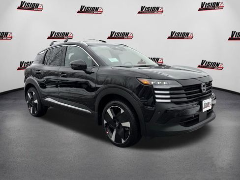 New 2026 Nissan Kicks SR image 3