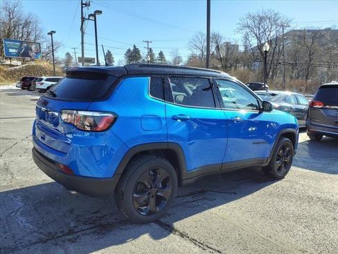 Certified 2019 Jeep Compass Latitude AWD/4WD image 4