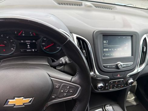 Used 2018 Chevrolet Equinox LT FWD image 11