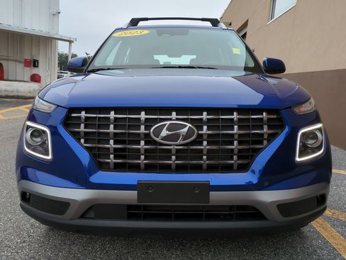 Certified 2023 Hyundai Venue Limited image 9
