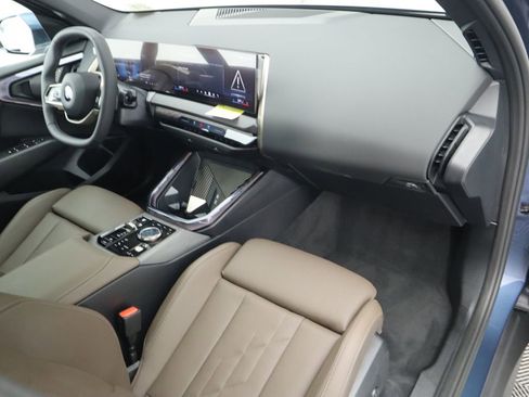 Used 2025 BMW X3 xDrive30i w/ Convenience Package image 19