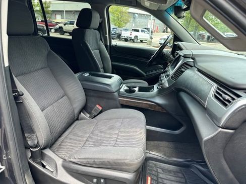 Used 2018 Chevrolet Suburban LS w/ Enhanced Driver Alert Package RWD image 29