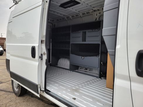 Used 2025 RAM ProMaster 2500 w/ Convenience Group FWD image 16