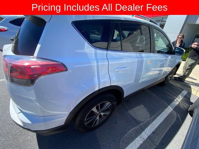 Used 2017 Toyota RAV4 XLE AWD/4WD image 10