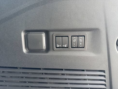 New 2026 GMC Yukon XL AT4 w/ AT4 Premium Plus Package AWD/4WD image 36