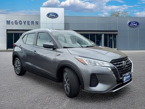 Used 2021 Nissan Kicks SV FWD image 4