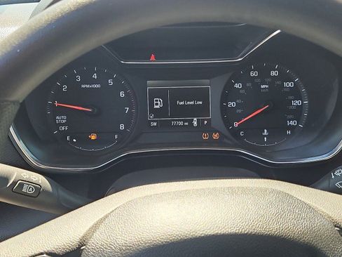Used 2021 Chevrolet TrailBlazer LT w/ Convenience Package FWD image 12