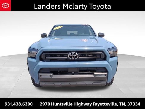 Used 2025 Toyota 4Runner SR5 AWD/4WD image 8