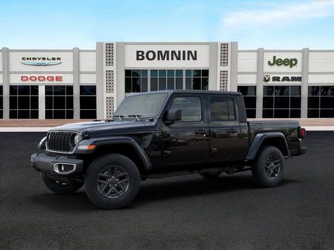 New 2026 Jeep Gladiator Sport image 2
