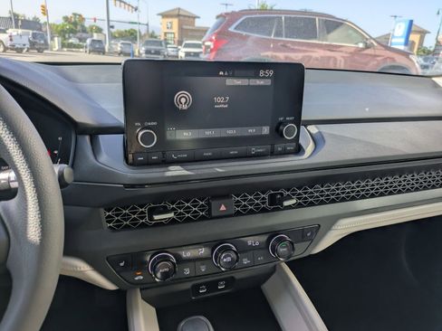 Used 2023 Honda Accord EX image 27