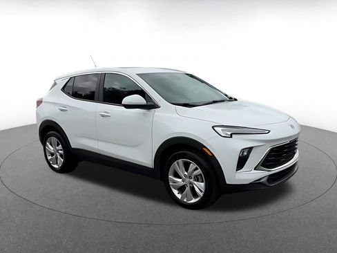 Used 2025 Buick Encore GX Preferred FWD image 2