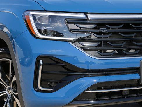 New 2026 Volkswagen Atlas Cross Sport SEL Premium R-Line AWD/4WD image 3