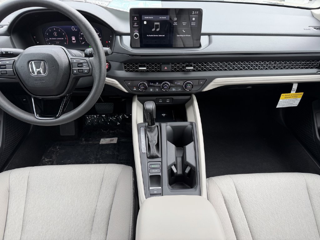 Used 2025 Honda Accord SE image 13