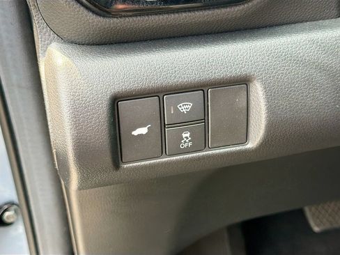 Used 2025 Honda Pilot TrailSport image 13
