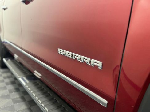 Used 2018 GMC Sierra 1500 SLT AWD/4WD image 3