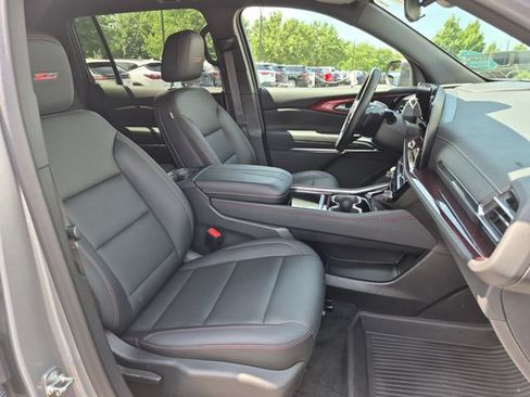 Used 2024 Chevrolet Traverse Z71 w/ LPO, Floor Liner Package AWD/4WD image 31