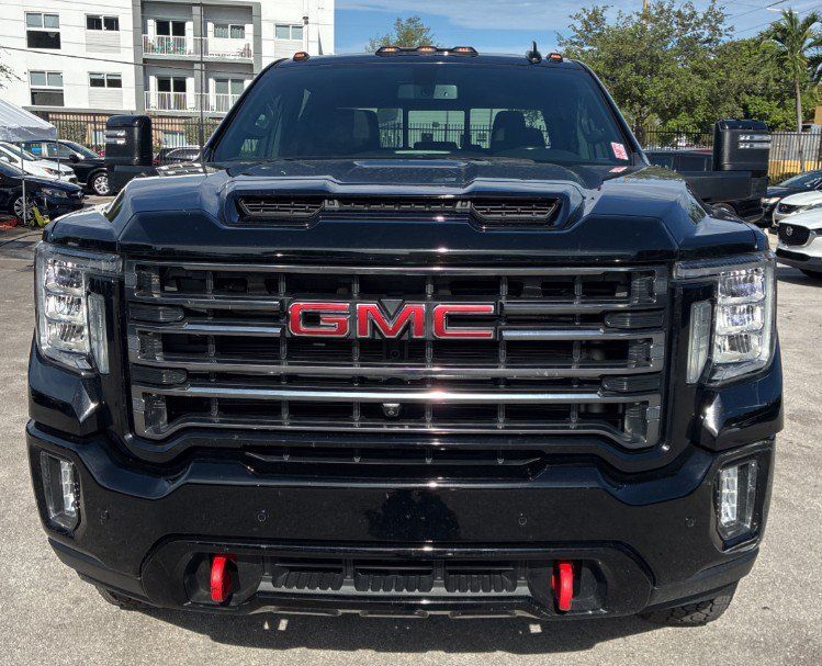 Used 2023 GMC Sierra 2500 AT4 w/ AT4 Preferred Package AWD/4WD image 2