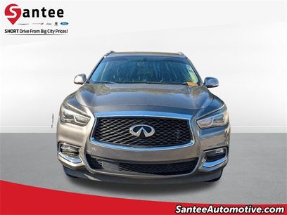 Used 2017 INFINITI QX60 FWD w/ Premium Package