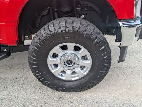 Used 2024 Ford F350 XLT w/ FX4 Off-Road Package AWD/4WD image 12