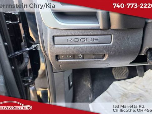 Used 2024 Nissan Rogue S AWD/4WD image 16