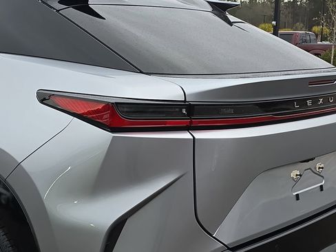 Used 2023 Lexus RZ 450e Premium image 37