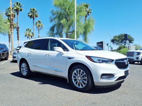 Used 2019 Buick Enclave Premium w/ Experience Buick Package AWD/4WD image 3