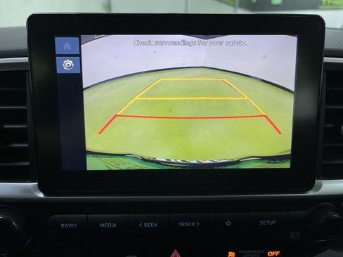 Used 2024 Hyundai Venue SE image 29