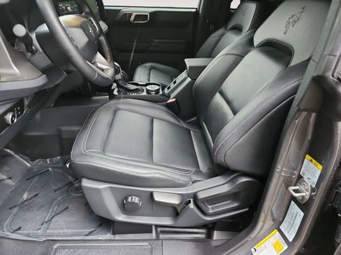 Used 2025 Ford Bronco Big Bend w/ Black Diamond Package AWD/4WD image 9