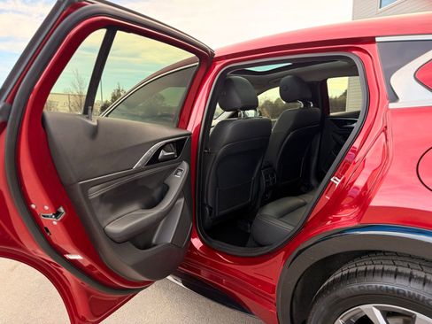 Used 2017 INFINITI QX30 image 20