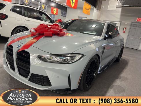 Used 2022 BMW M4 Competition w/ Executive Package image 2