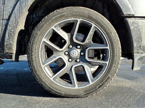 Certified 2019 RAM 1500 Laramie image 9