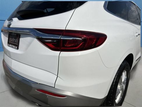 Used 2021 Buick Enclave Essence FWD image 12