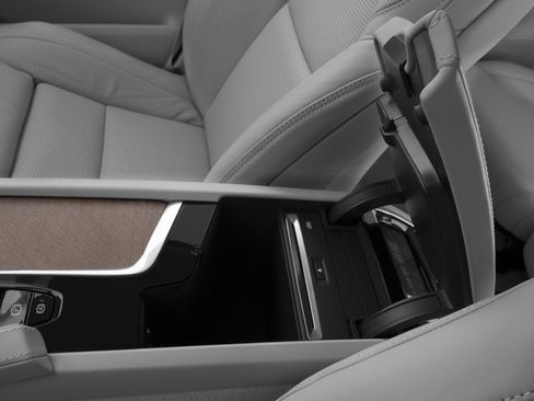 Used 2016 Volvo XC90 T6 Inscription AWD/4WD image 18