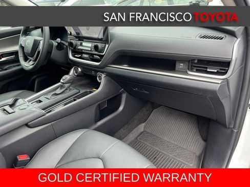 Certified 2024 Toyota Grand Highlander XLE AWD/4WD image 24