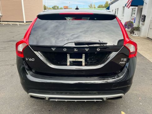 Used 2018 Volvo V60 T5 Cross Country w/ Convenience Package image 26