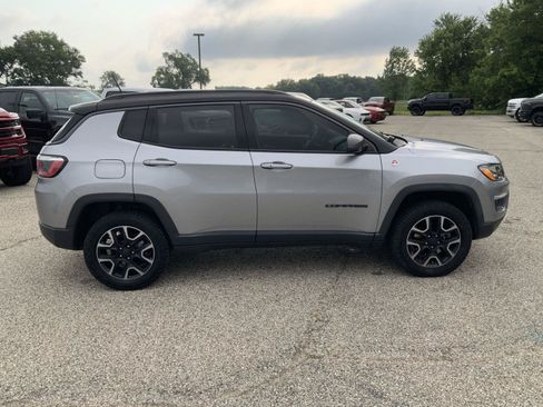 Used 2019 Jeep Compass Trailhawk AWD/4WD image 9