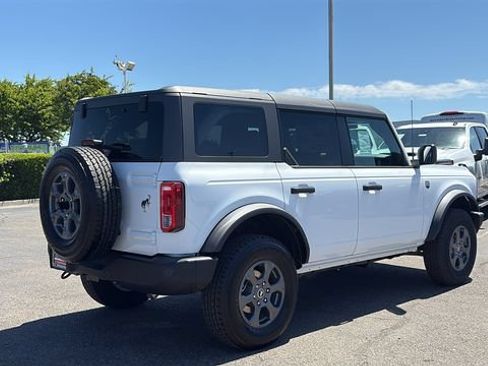 New 2026 Ford Bronco Big Bend AWD/4WD image 3