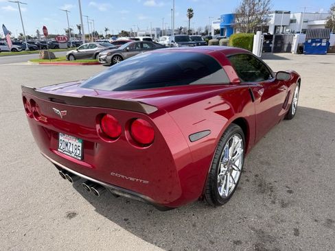 Used 2007 Chevrolet Corvette Coupe w/ Preferred Equipment Group RWD image 6