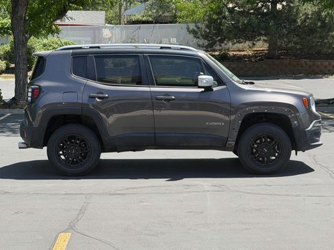 Used 2016 Jeep Renegade Limited w/ Advanced Technology Group AWD/4WD image 7