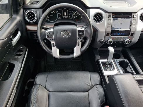 Used 2018 Toyota Tundra Limited w/ Limited Premium Package AWD/4WD image 10