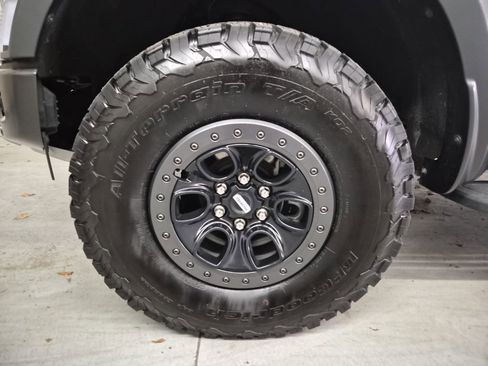 Used 2023 Ford F150 Raptor w/ Raptor Carbon Fiber Package image 9