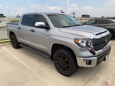 Used 2021 Toyota Tundra SR5 RWD image 4